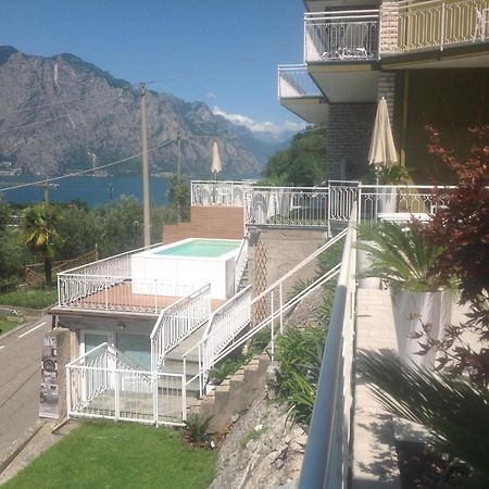 Villa Arianna Panoramic Apartments Malcesine Zewnętrze zdjęcie