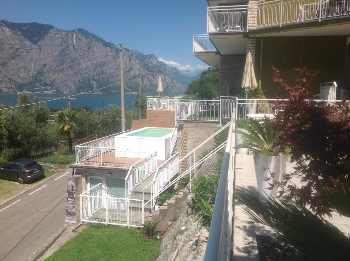 Villa Arianna Panoramic Apartments Malcesine Zewnętrze zdjęcie