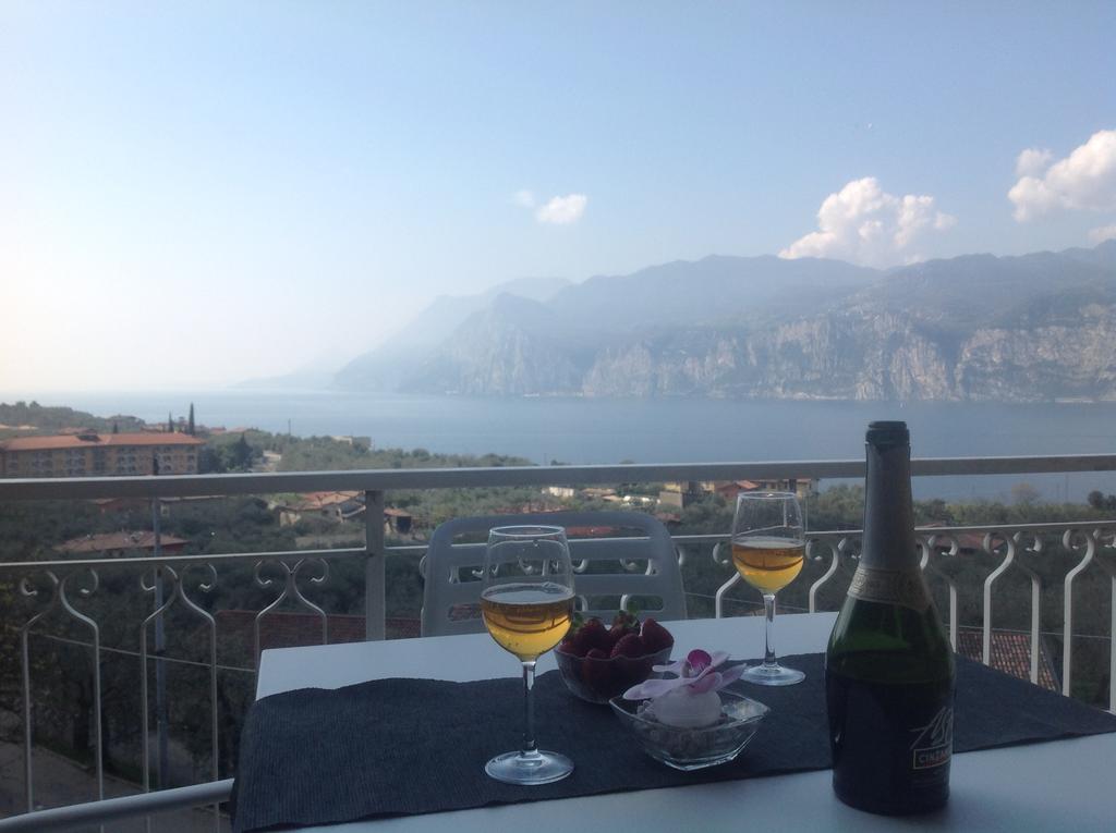 Villa Arianna Panoramic Apartments Malcesine Zewnętrze zdjęcie
