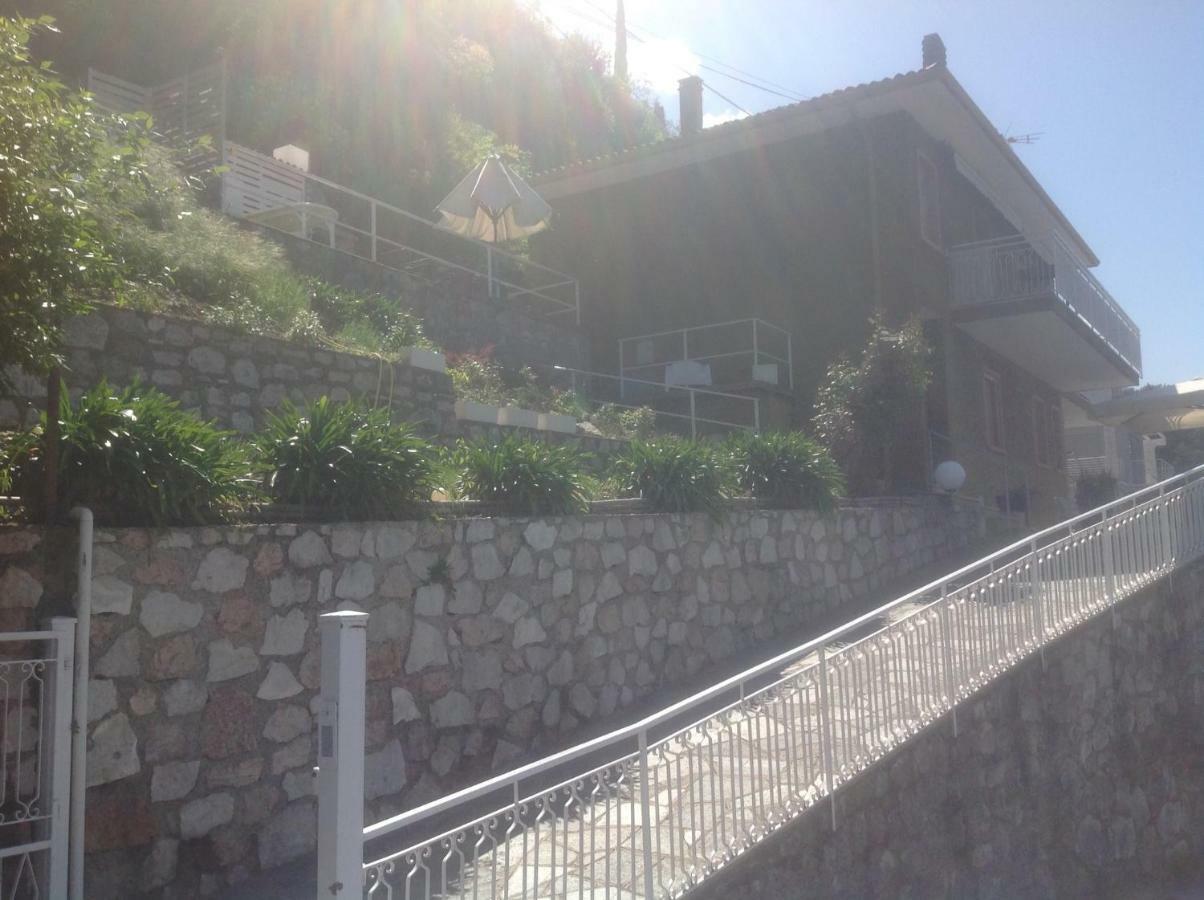 Villa Arianna Panoramic Apartments Malcesine Zewnętrze zdjęcie