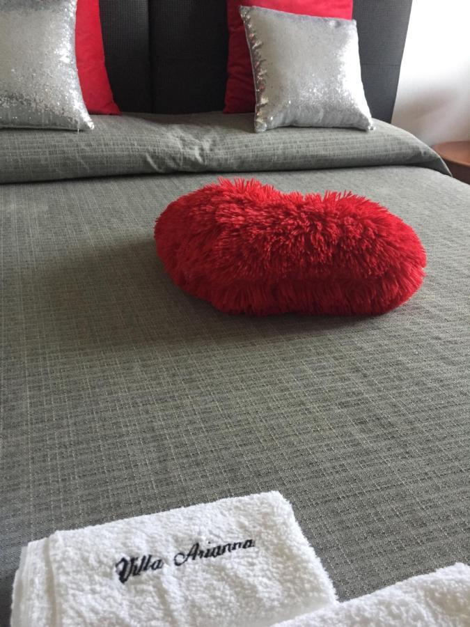 Villa Arianna Panoramic Apartments Malcesine Zewnętrze zdjęcie